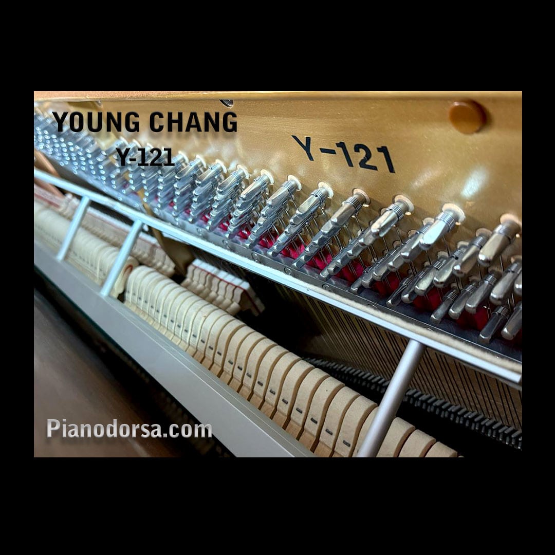 پیانو YoungChang Y-121
