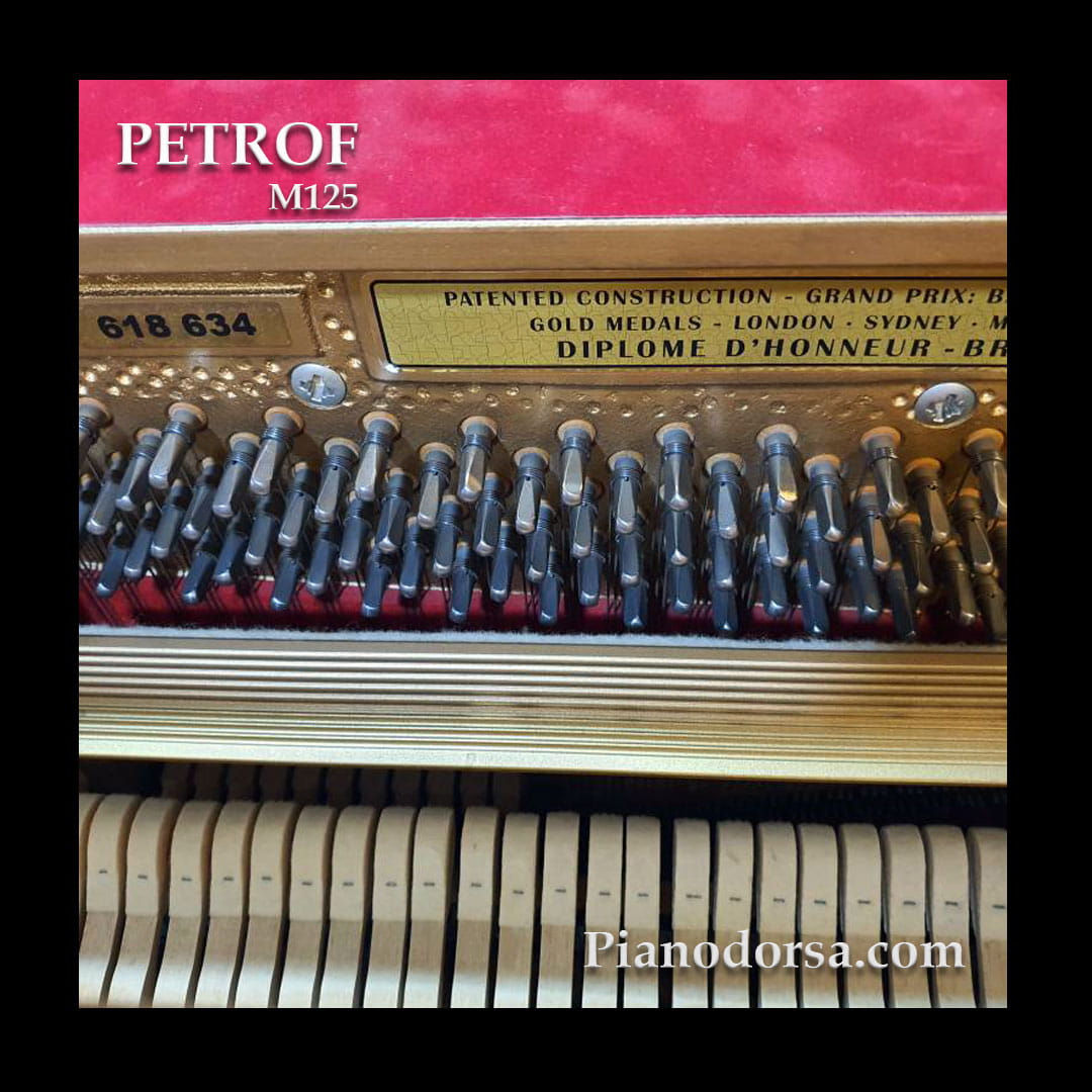 پیانو پتروف مدل PETROF M125 upright piano